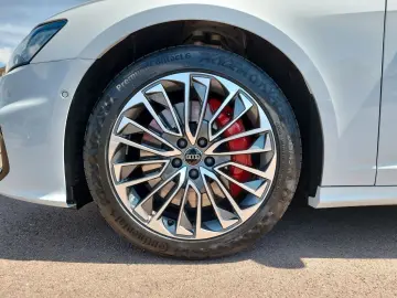 AUDI A6 Limousine 50 TFSIe qu S line MATRIX HuD B&O