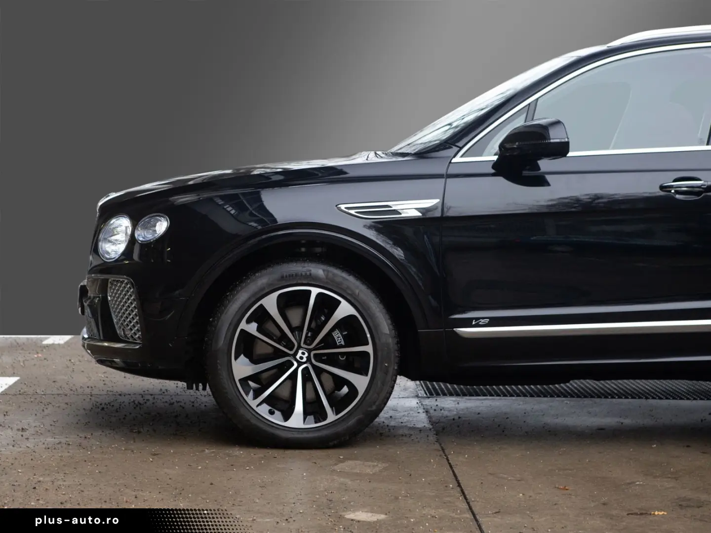 BENTLEY Bentayga 4.0 V8  Front Seat Comfort Mood Light