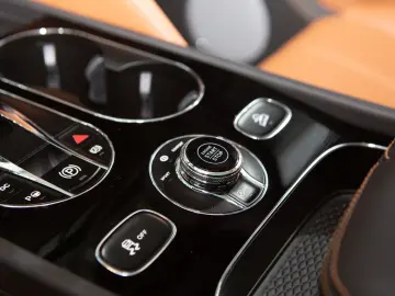 BENTLEY Bentayga 4.0 V8  Front Seat Comfort Mood Light