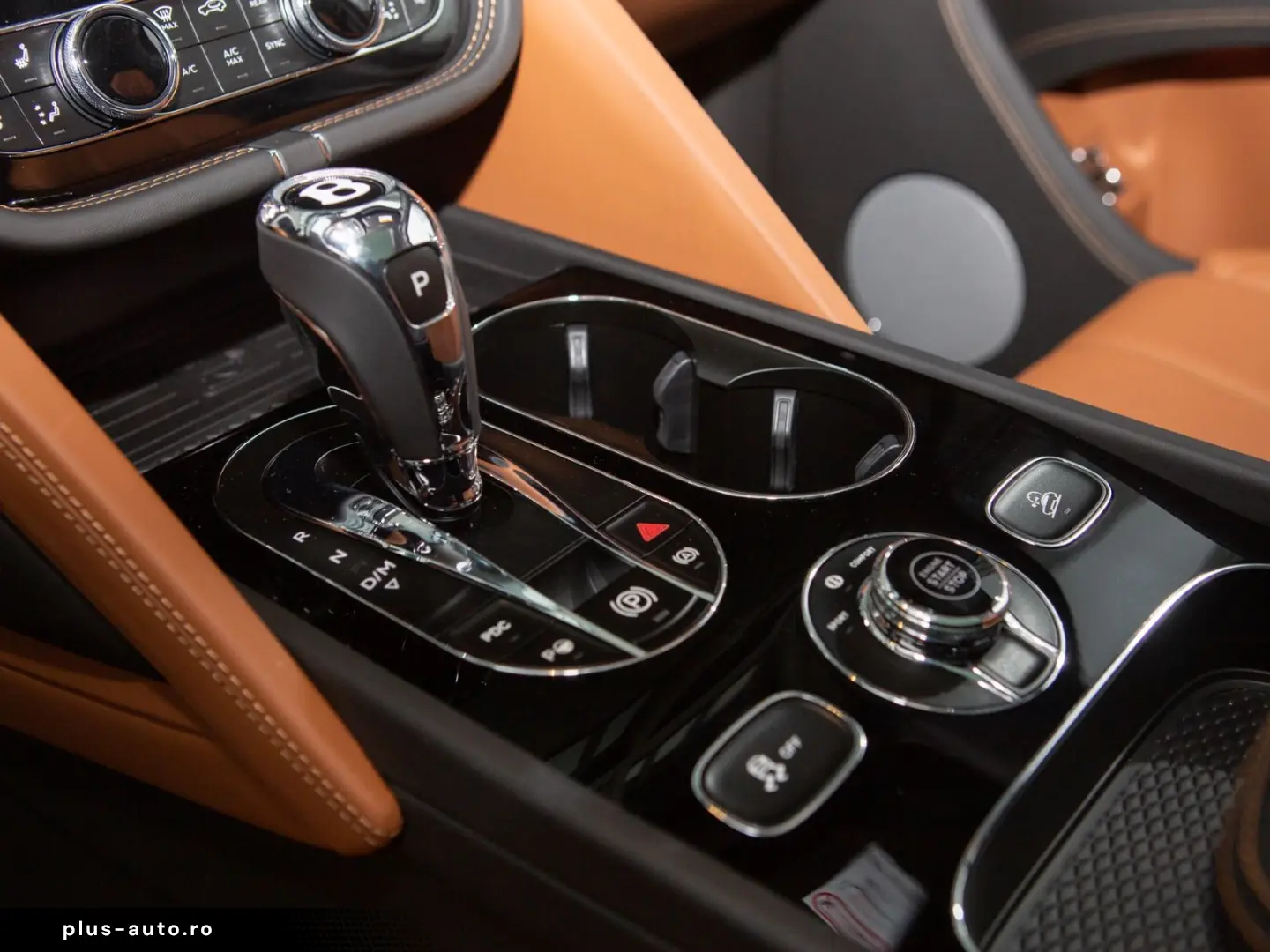 BENTLEY Bentayga 4.0 V8  Front Seat Comfort Mood Light