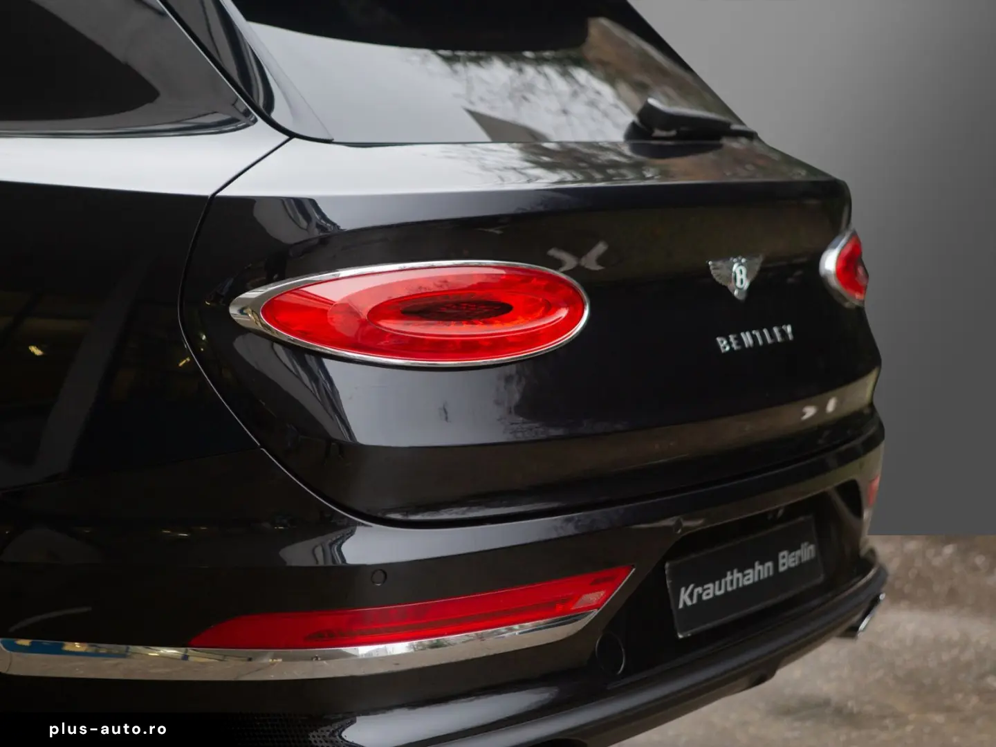 BENTLEY Bentayga 4.0 V8  Front Seat Comfort Mood Light