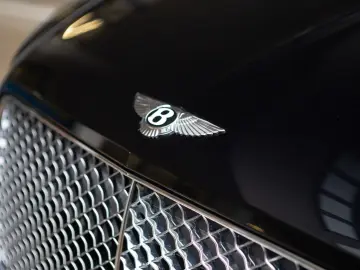 BENTLEY Bentayga 4.0 V8  Front Seat Comfort Mood Light