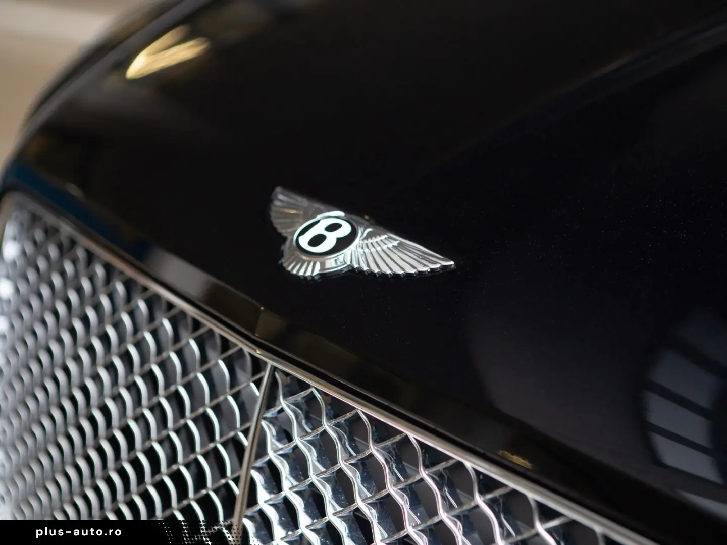 BENTLEY Bentayga 4.0 V8  Front Seat Comfort Mood Light