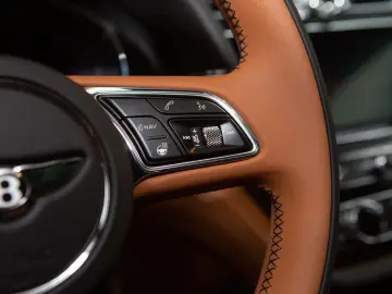 BENTLEY Bentayga 4.0 V8  Front Seat Comfort Mood Light