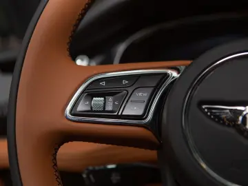 BENTLEY Bentayga 4.0 V8  Front Seat Comfort Mood Light