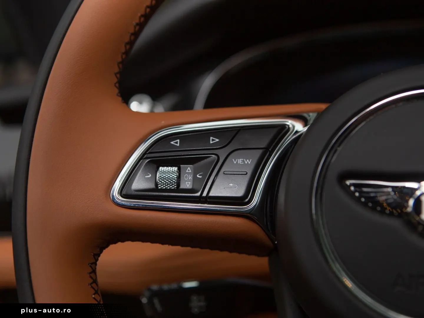 BENTLEY Bentayga 4.0 V8  Front Seat Comfort Mood Light