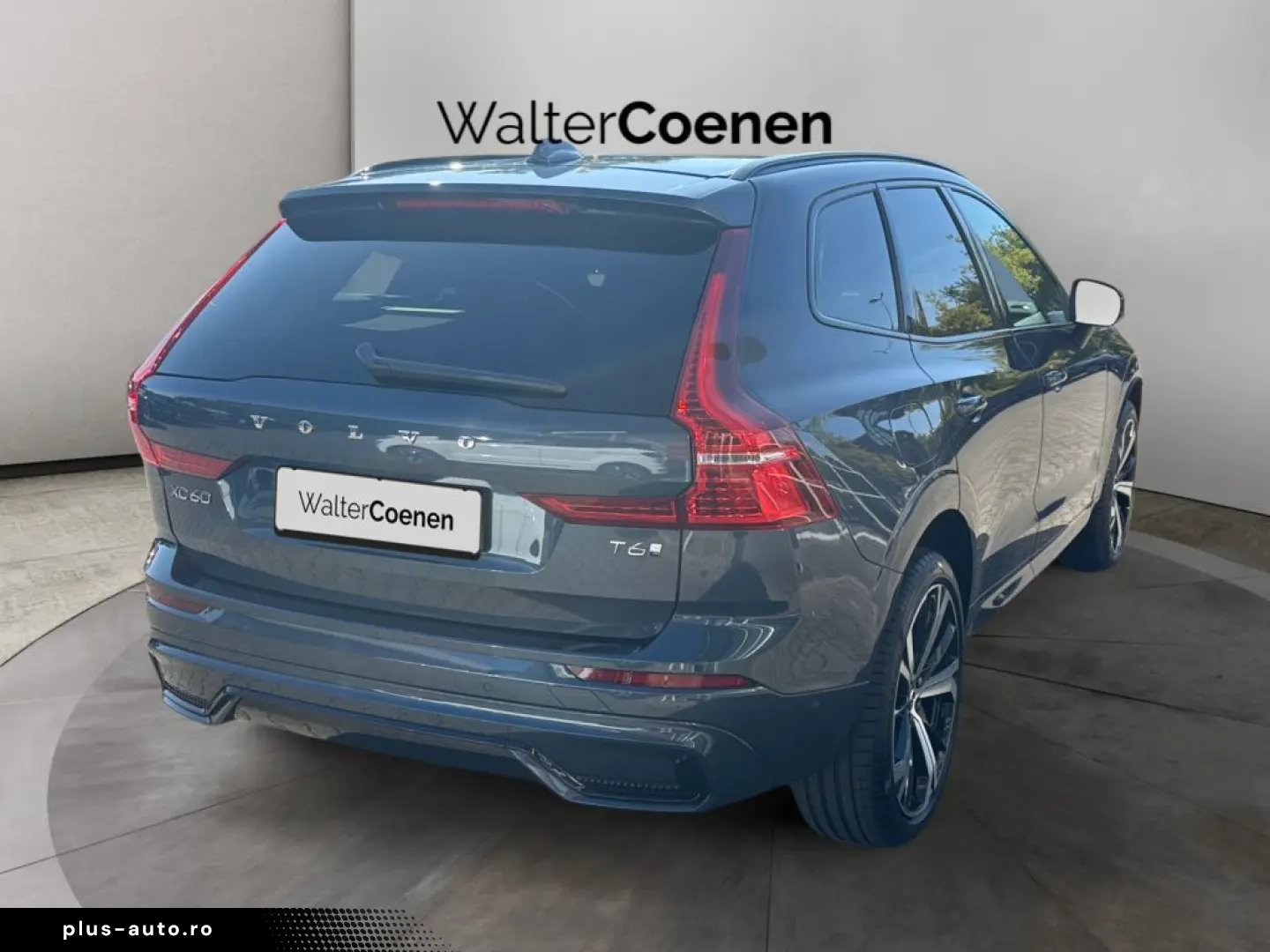 VOLVO XC60 T6 AWD Plug-in Hybrid Plus Dark 360  Busine