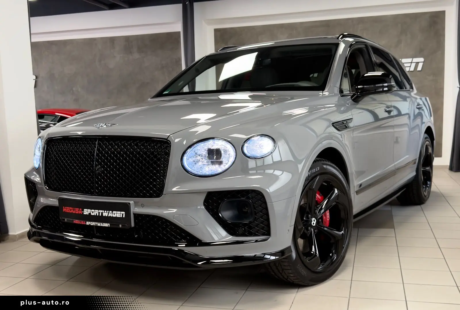 BENTLEY BENTAYGA V8 S CARBON NAIM MASSAGE PANO FULL!