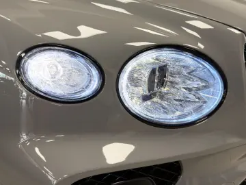 BENTLEY BENTAYGA V8 S CARBON NAIM MASSAGE PANO FULL!