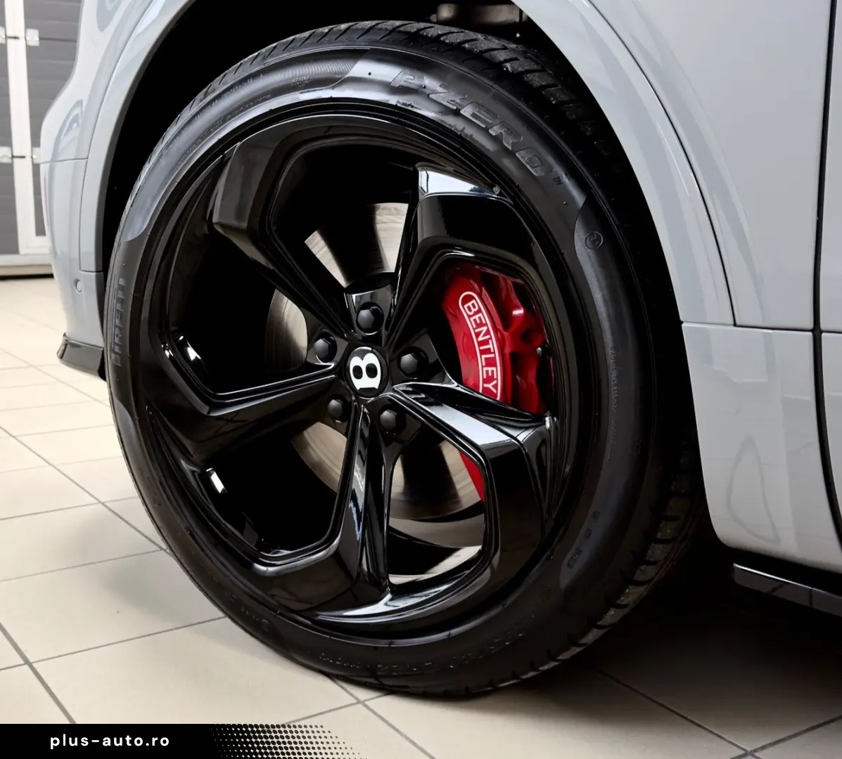 BENTLEY BENTAYGA V8 S CARBON NAIM MASSAGE PANO FULL!