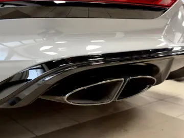 BENTLEY BENTAYGA V8 S CARBON NAIM MASSAGE PANO FULL!