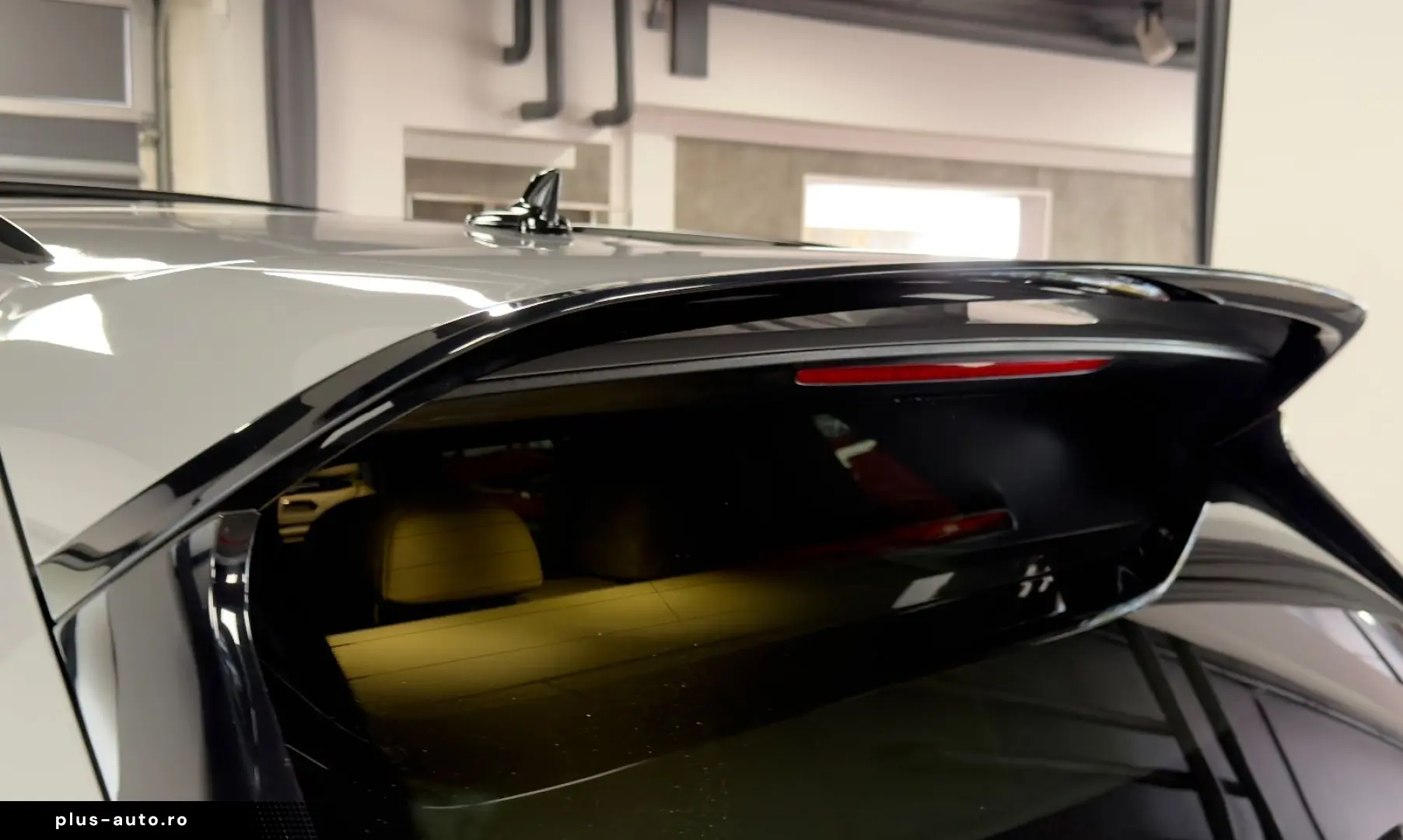 BENTLEY BENTAYGA V8 S CARBON NAIM MASSAGE PANO FULL!