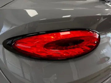 BENTLEY BENTAYGA V8 S CARBON NAIM MASSAGE PANO FULL!