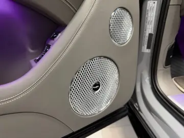 BENTLEY BENTAYGA V8 S CARBON NAIM MASSAGE PANO FULL!