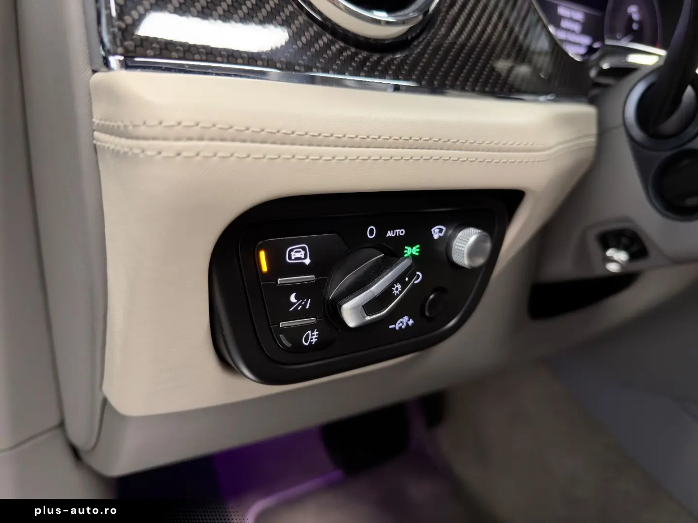 BENTLEY BENTAYGA V8 S CARBON NAIM MASSAGE PANO FULL!