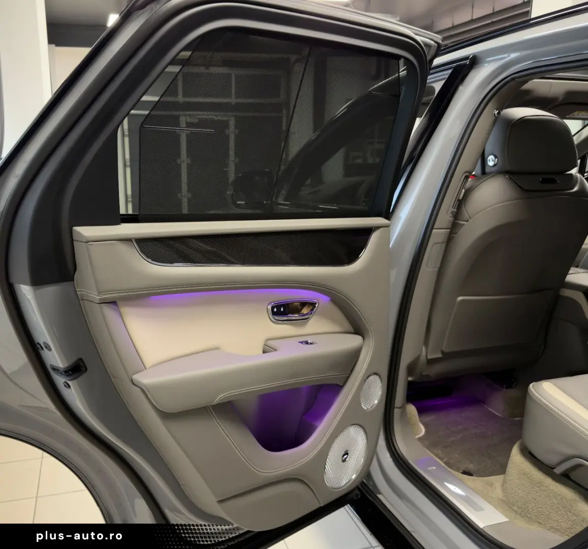 BENTLEY BENTAYGA V8 S CARBON NAIM MASSAGE PANO FULL!