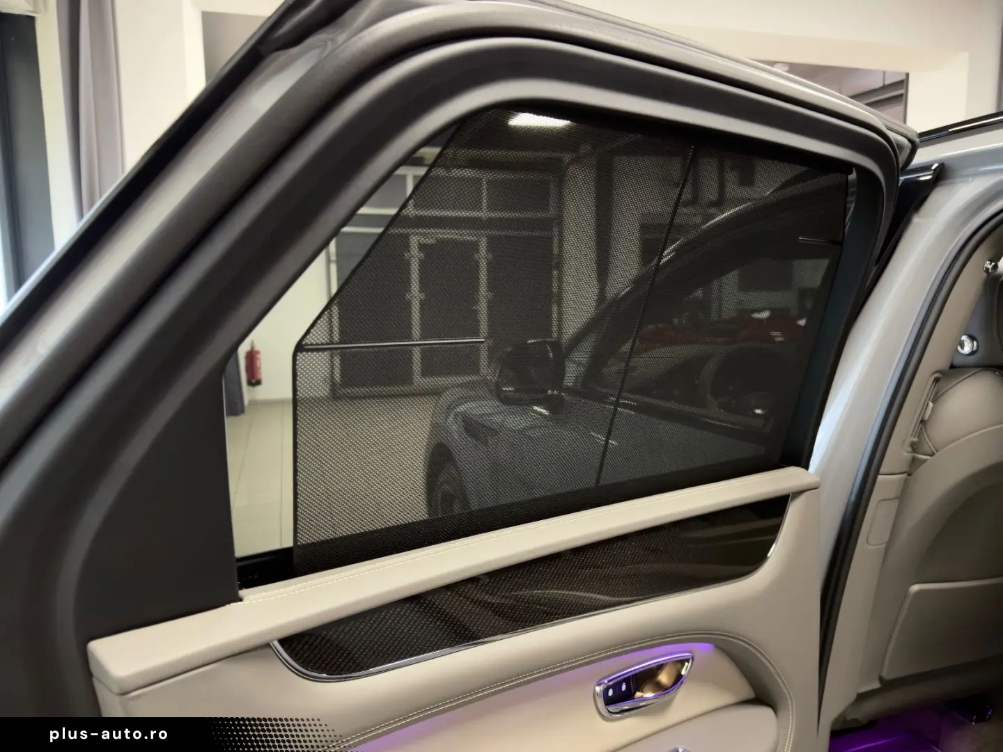 BENTLEY BENTAYGA V8 S CARBON NAIM MASSAGE PANO FULL!