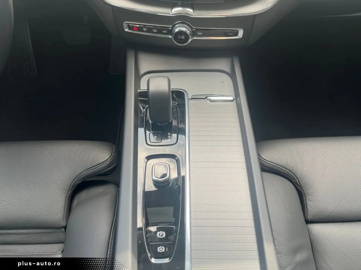 VOLVO XC60 T6 AWD Plug-in Hybrid Plus Bright 360  Harm