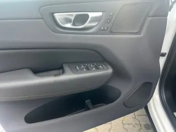 VOLVO XC60 T6 AWD Plug-in Hybrid Plus Bright 360  Harm