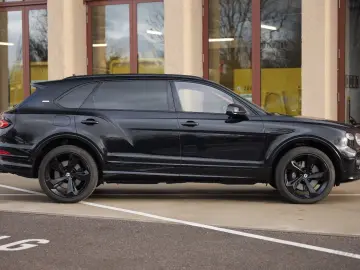 BENTLEY Bentayga 4.0 V8 EWB Azure 4WD Long Lang