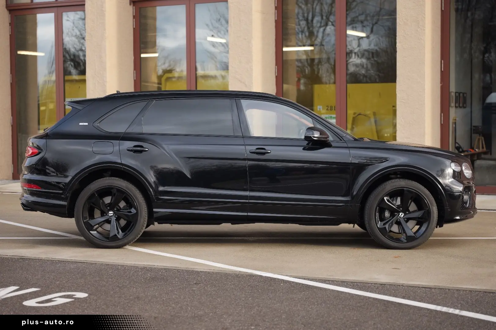 BENTLEY Bentayga 4.0 V8 EWB Azure 4WD Long Lang