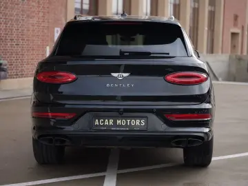 BENTLEY Bentayga 4.0 V8 EWB Azure 4WD Long Lang