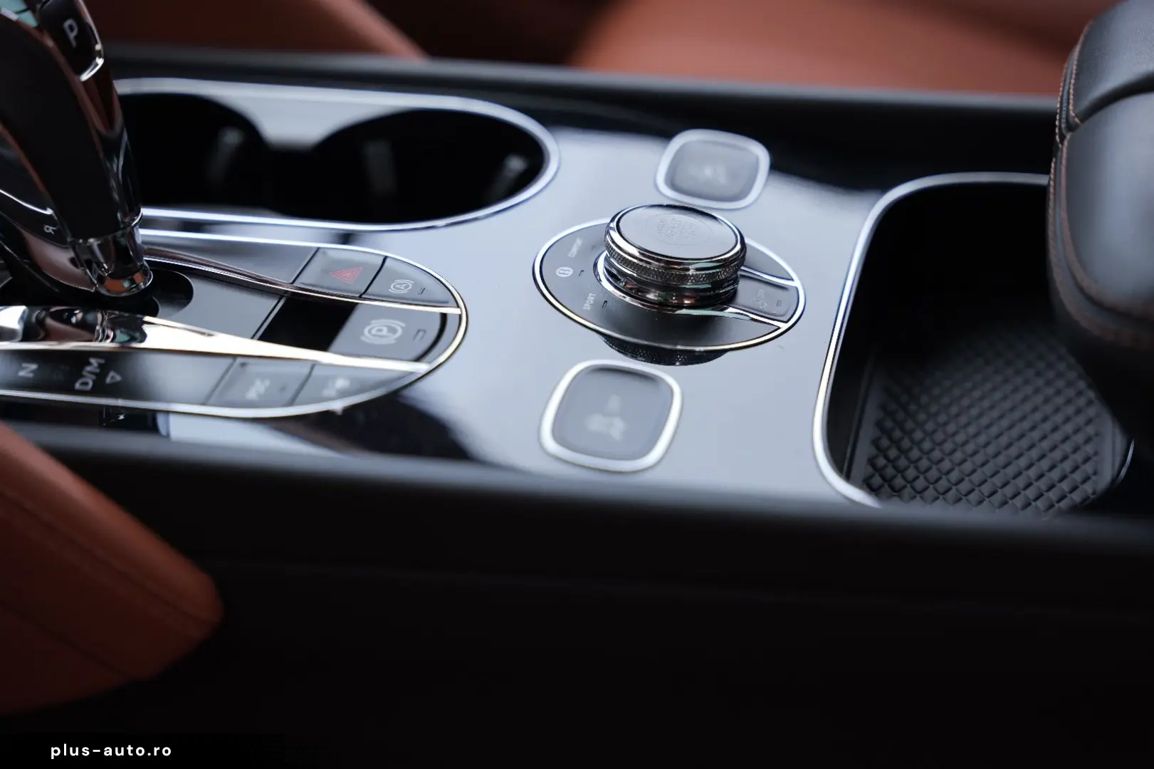 BENTLEY Bentayga 4.0 V8 EWB Azure 4WD Long Lang