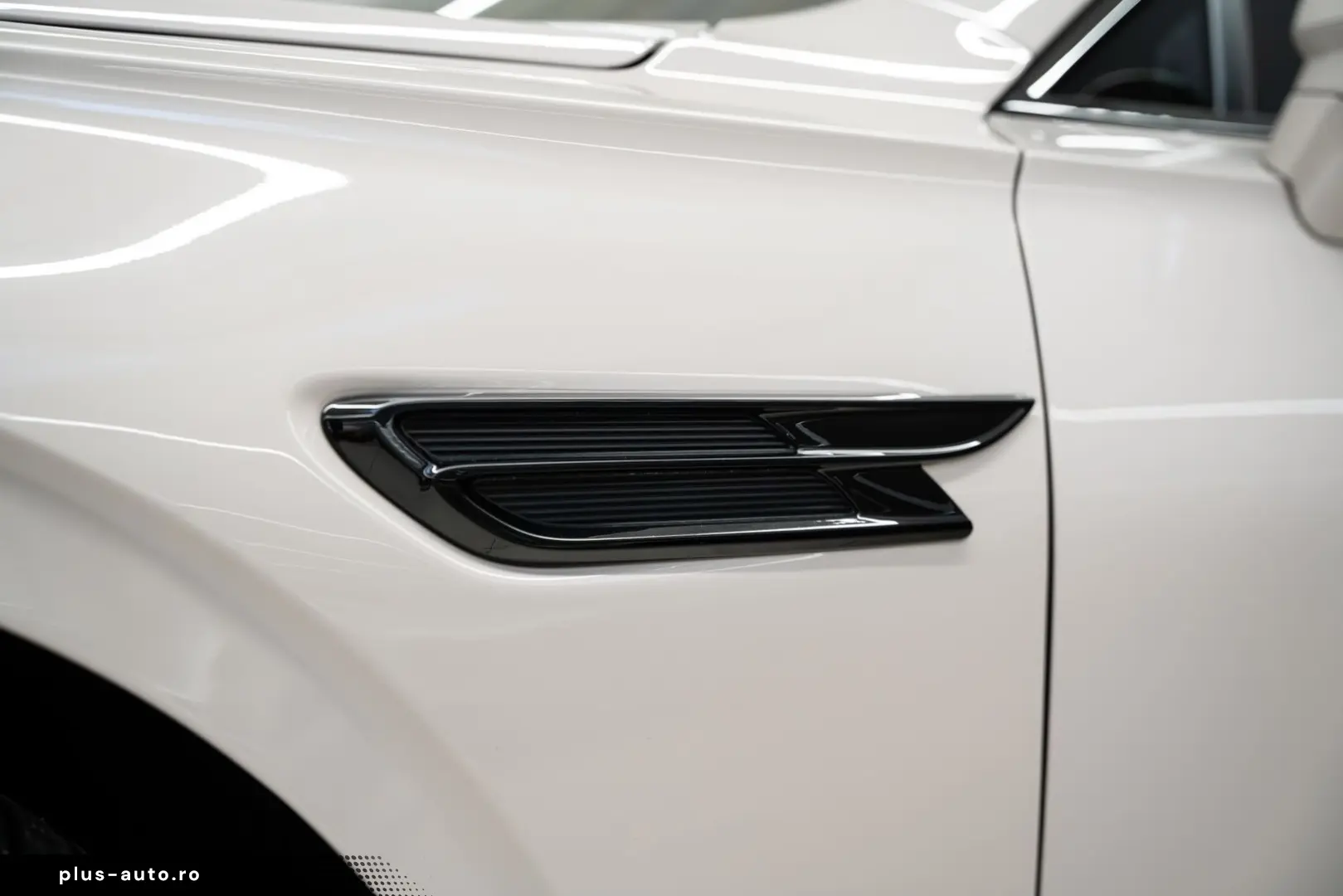 BENTLEY Flying Spur Azure V8