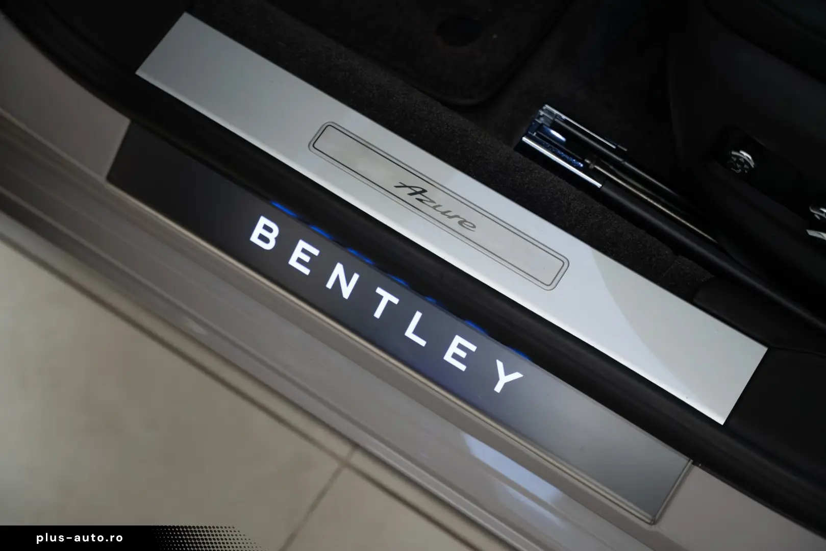 BENTLEY Flying Spur Azure V8