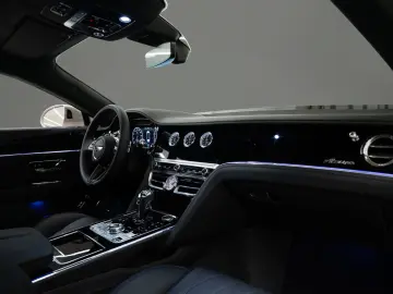 BENTLEY Flying Spur Azure V8