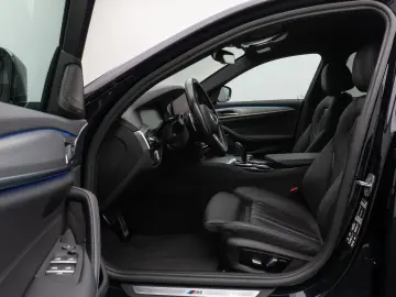 BMW 540d  xD M Sport Kamera HUD DAB H K Alarm 20Zoll