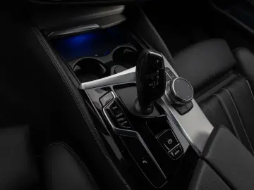 BMW 540d  xD M Sport Kamera HUD DAB H K Alarm 20Zoll