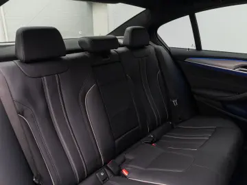 BMW 540d  xD M Sport Kamera HUD DAB H K Alarm 20Zoll