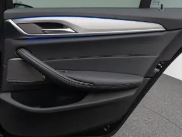 BMW 540d  xD M Sport Kamera HUD DAB H K Alarm 20Zoll