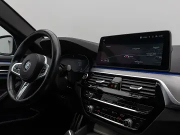 BMW 540d  xD M Sport Kamera HUD DAB H K Alarm 20Zoll