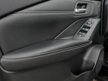 Nissan Qashqai 2022  1 3 Benzina  120.000 Km  TVA INCLUS