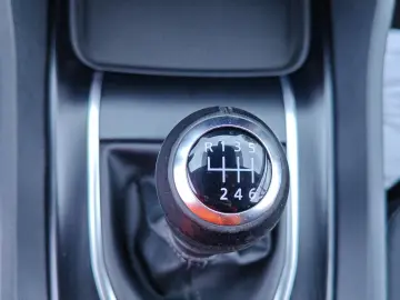 Nissan Qashqai 2022  1 3 Benzina  120.000 Km  TVA INCLUS