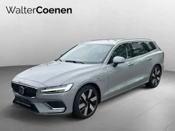VOLVO V60 T6 Plug-in Hybrid AWD Core W-Pak 19