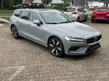 VOLVO V60 T6 Plug-in Hybrid AWD Core W-Pak 19