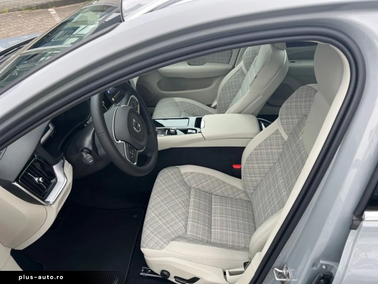 VOLVO V60 T6 Plug-in Hybrid AWD Core W-Pak 19