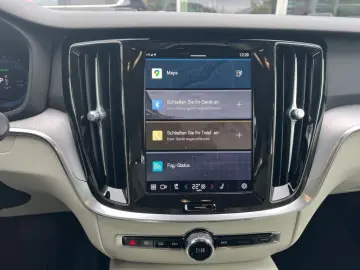 VOLVO V60 T6 Plug-in Hybrid AWD Core W-Pak 19