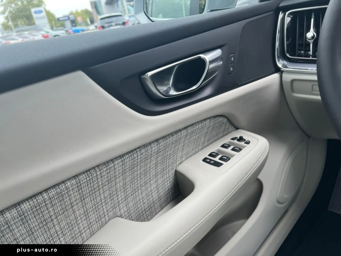 VOLVO V60 T6 Plug-in Hybrid AWD Core W-Pak 19