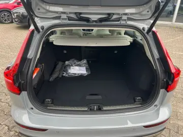 VOLVO V60 T6 Plug-in Hybrid AWD Core W-Pak 19