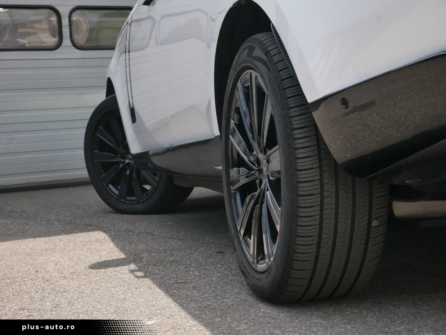 LAND ROVER RR 3.0 PHEV LWB Long Autobiography SV red garnet