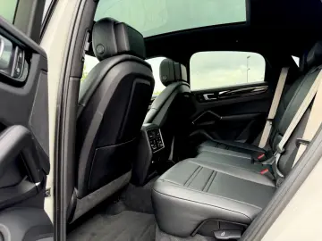 PORSCHE Cayenne Coupe Sport Chrono Paket  PANO  21.ZOLL