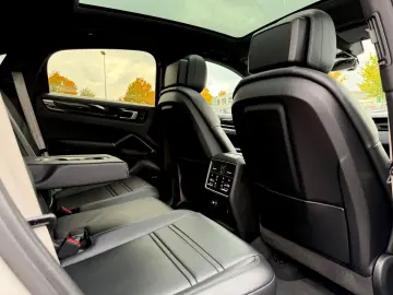 PORSCHE Cayenne Coupe Sport Chrono Paket  PANO  21.ZOLL