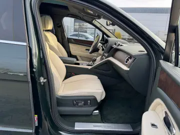 BENTLEY Bentayga V8 AZURE FIRST 1 EDITION FULL OPTION