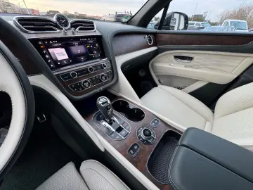 BENTLEY Bentayga V8 AZURE FIRST 1 EDITION FULL OPTION