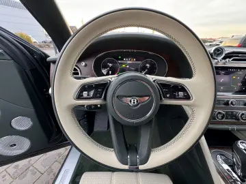 BENTLEY Bentayga V8 AZURE FIRST 1 EDITION FULL OPTION