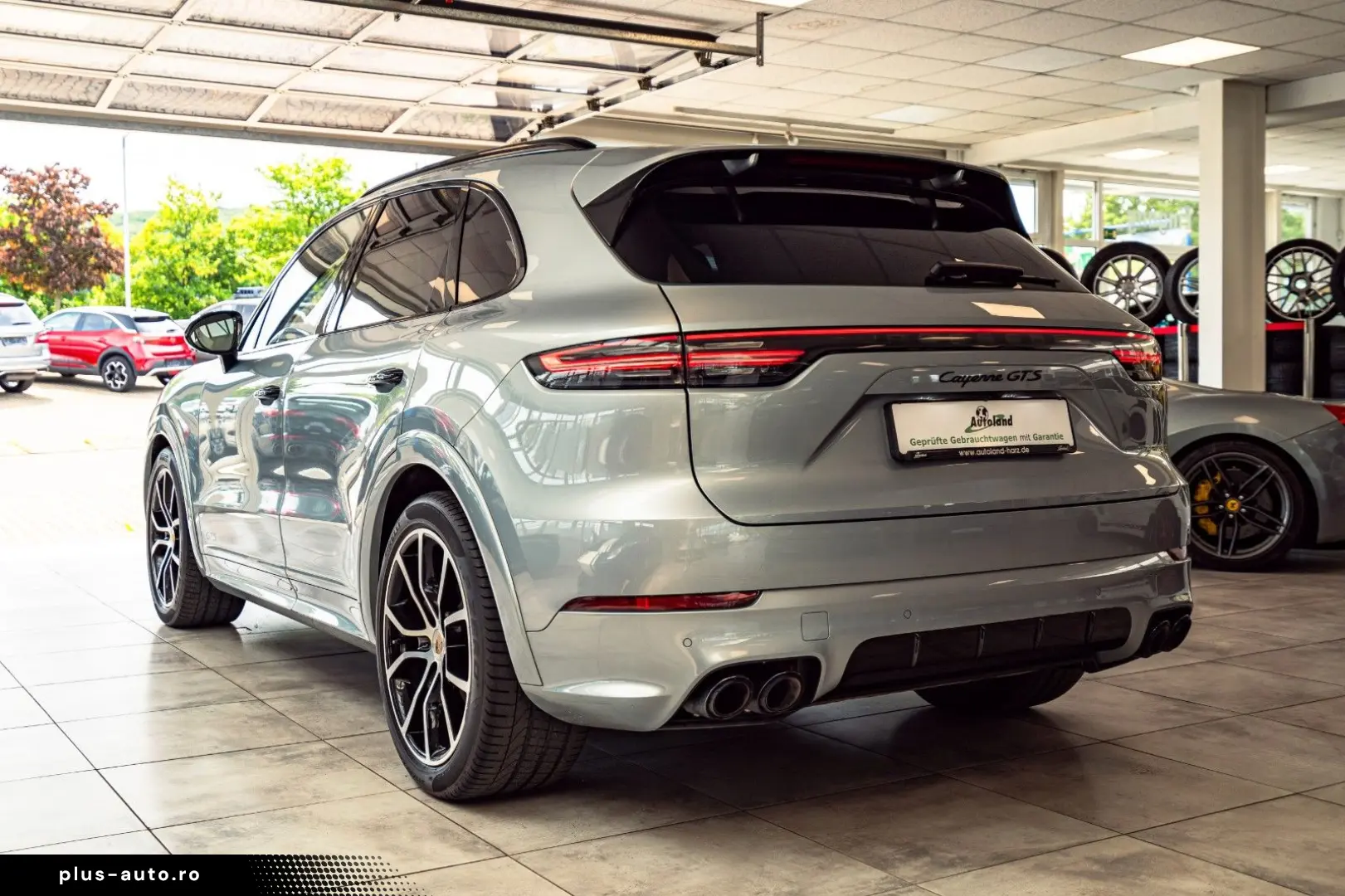 PORSCHE Cayenne GTS HAL Sportdesign Carbon 360  Inno HUD